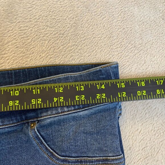 Spanx Women's Jeans Large Distressed Denim Skinny With Frayed Hem - Picture 4 of 16